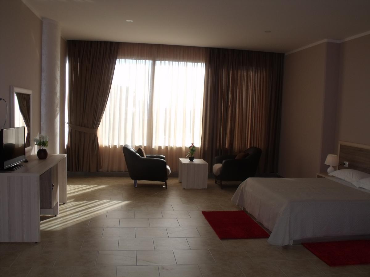 Hotel Terminal טיראנה מראה חיצוני תמונה