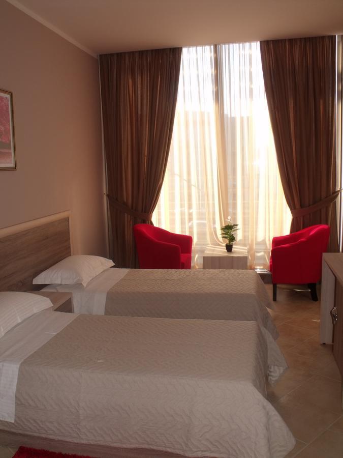 Hotel Terminal טיראנה מראה חיצוני תמונה