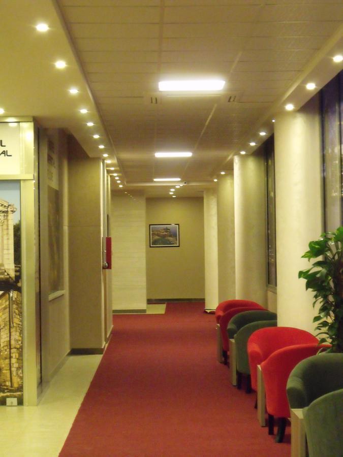 Hotel Terminal טיראנה מראה חיצוני תמונה