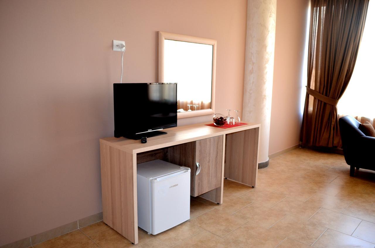 Hotel Terminal טיראנה מראה חיצוני תמונה
