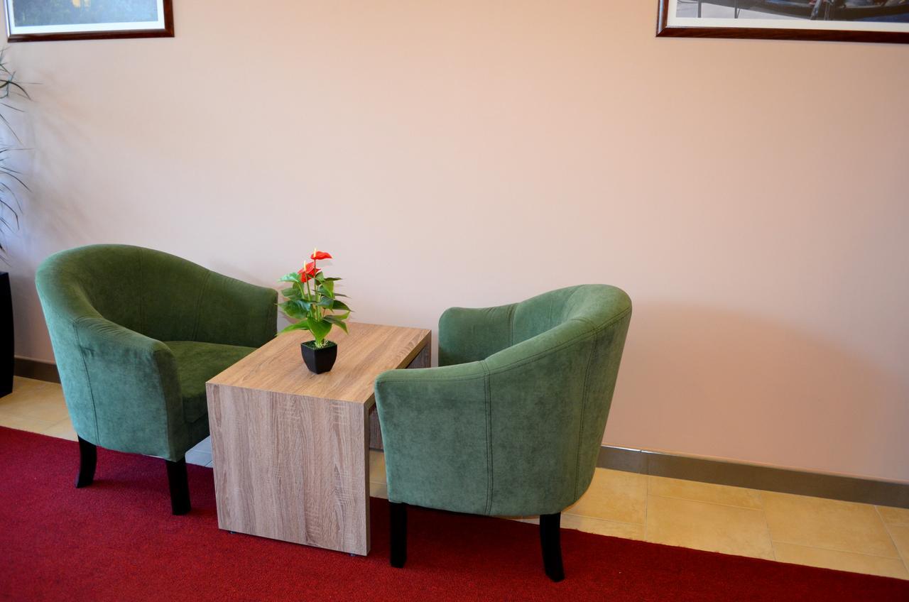 Hotel Terminal טיראנה מראה חיצוני תמונה